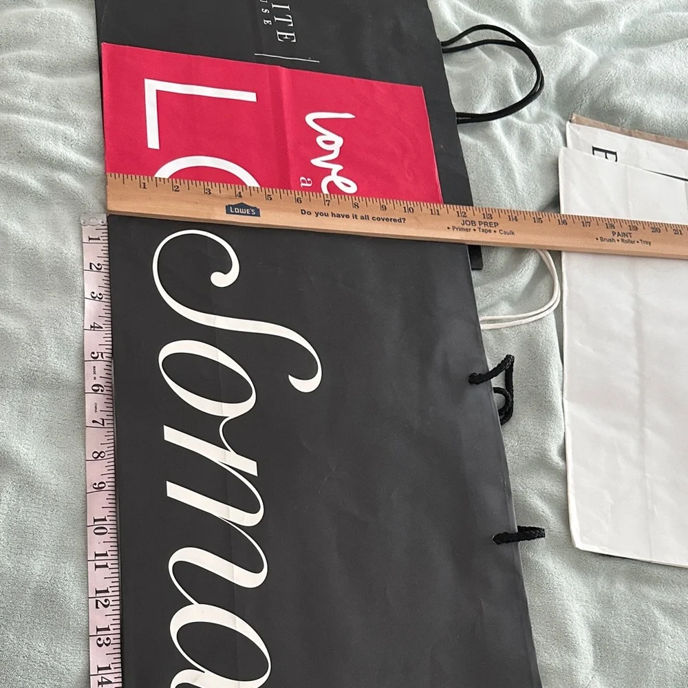 Bundle of 8 Assorted Gift Bags